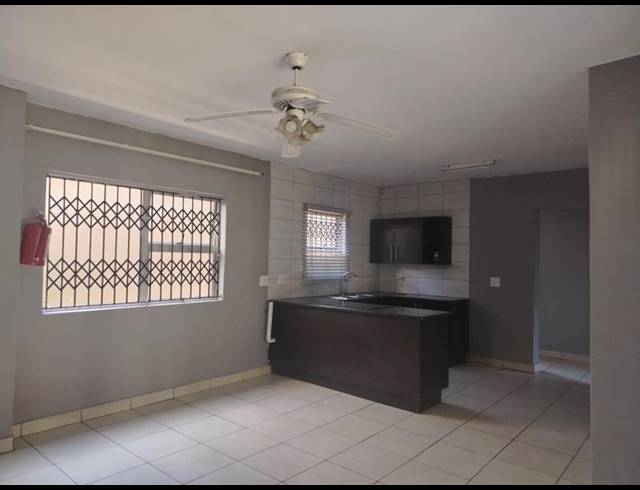 3 BEDROOM PROPERTY TO RENT IN IVY PARK